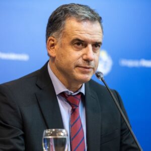 Elecciones en Uruguay: Ganó la izquierda, pero deberá enfrentar en un reñido balotaje al candidato de Lacalle Pou