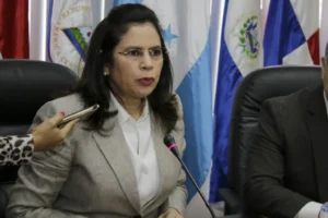 Honduras enfrenta nuevo escándalo tras la filtración de audios que revelan negociaciones para desconocer una posible victoria de Rixi Moncada